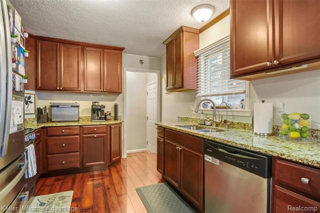 Builiding view eleven for 311 Teelin, Oxford, MI. 48371