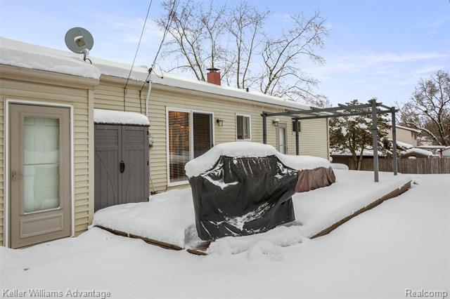 Builiding view thirty two for 311 Teelin, Oxford, MI. 48371