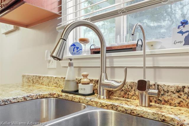 Builiding view twelve for 311 Teelin, Oxford, MI. 48371