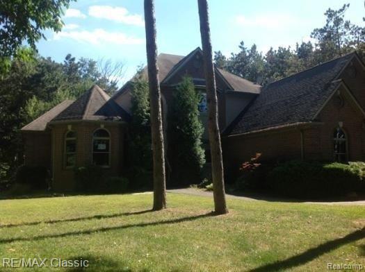 front view for 34 Fern Dr, Leonard, Mi. 48367