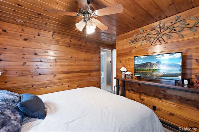 Builiding view twenty eight for 3529 Lakeview, Ortonville, MI. 48462