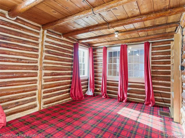 Builiding view eighteen for 2098 Dunwoodie, Ortonville, MI. 48462