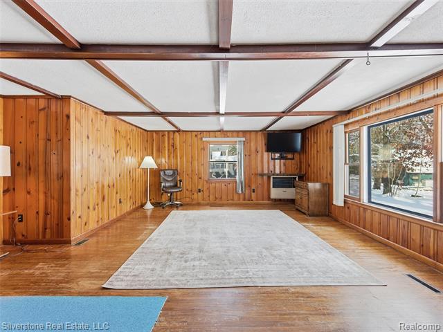 Builiding view five for 2098 Dunwoodie, Ortonville, MI. 48462