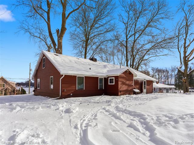 Builiding view one for 2098 Dunwoodie, Ortonville, MI. 48462