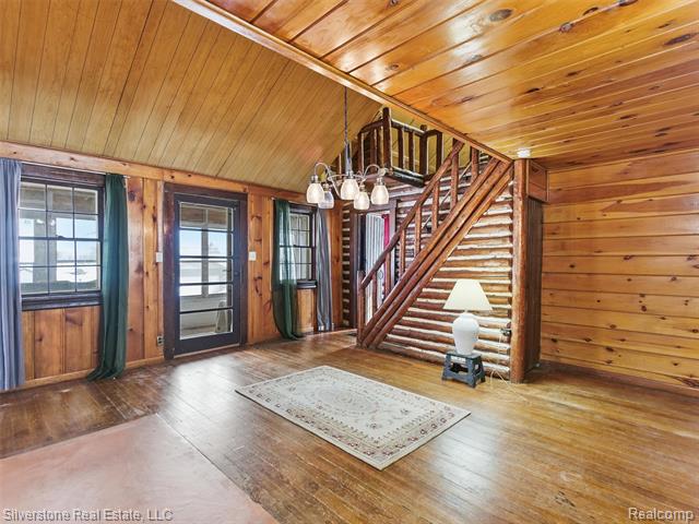 Builiding view seventeen for 2098 Dunwoodie, Ortonville, MI. 48462