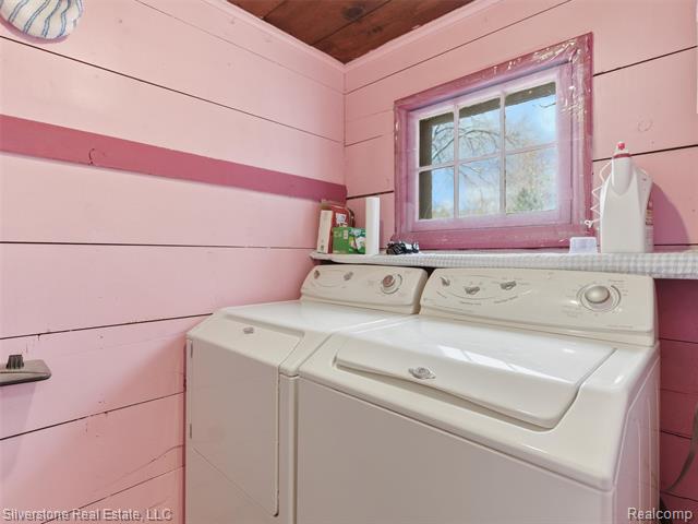 Builiding view thirty for 2098 Dunwoodie, Ortonville, MI. 48462