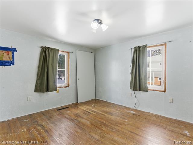 Builiding view twenty nine for 2098 Dunwoodie, Ortonville, MI. 48462