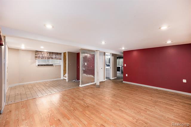 Builiding view fourteen for 2080 Dunwoodie, Ortonville, MI. 48462