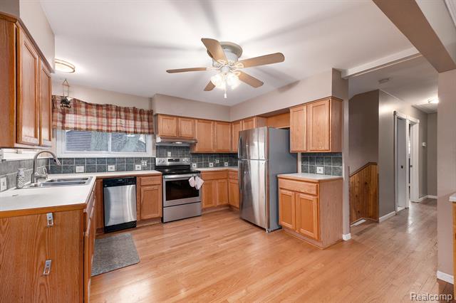 Builiding view six for 2080 Dunwoodie, Ortonville, MI. 48462