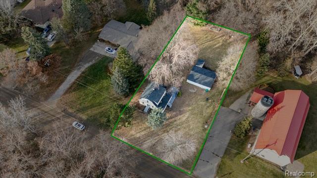 Builiding view forty eight for 3520 W Drahner, Oxford, MI. 48371