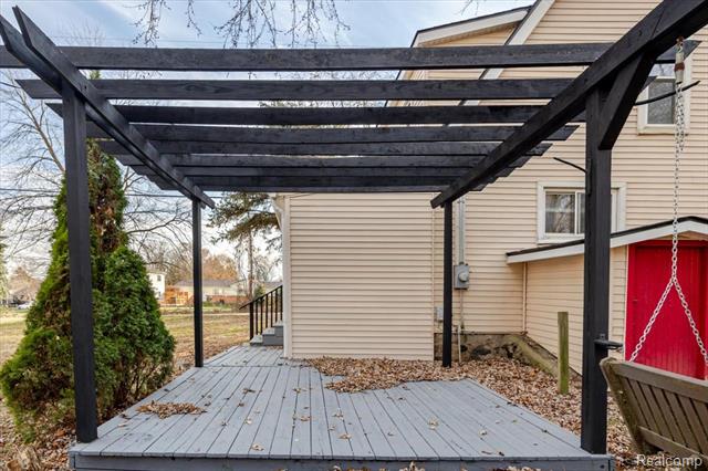 Builiding view forty three for 3520 W Drahner, Oxford, MI. 48371