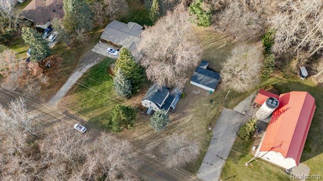 Builiding view forty for 3520 W Drahner, Oxford, MI. 48371