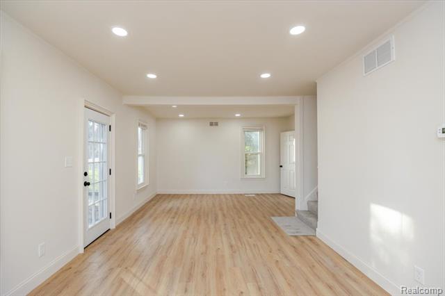 Builiding view four for 3520 W Drahner, Oxford, MI. 48371