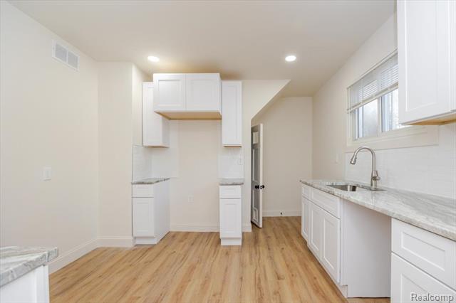 Builiding view fourteen for 3520 W Drahner, Oxford, MI. 48371