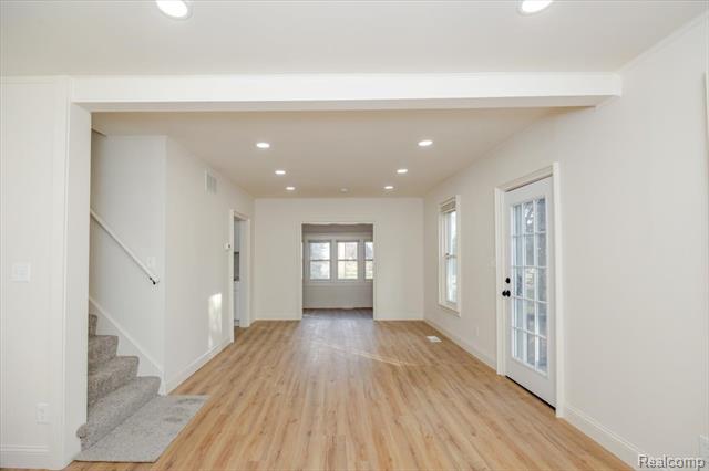 Builiding view six for 3520 W Drahner, Oxford, MI. 48371