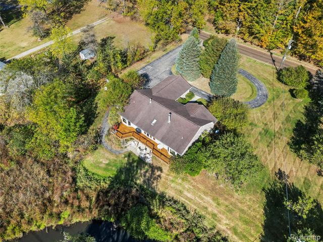 Builiding view fifty for 990 Brewer, Leonard, MI. 48367