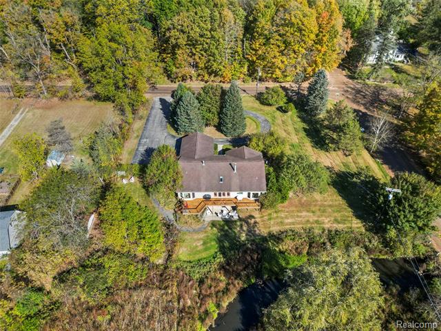 Builiding view forty five for 990 Brewer, Leonard, MI. 48367