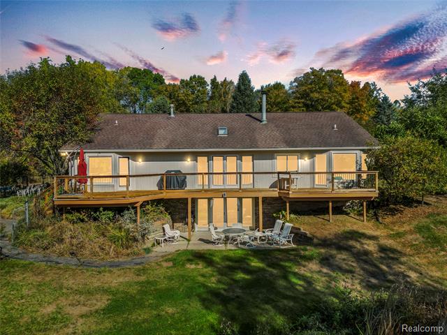 Builiding view sixty one for 990 Brewer, Leonard, MI. 48367