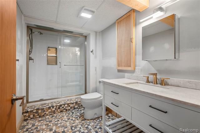 Builiding view thirty eight for 990 Brewer, Leonard, MI. 48367