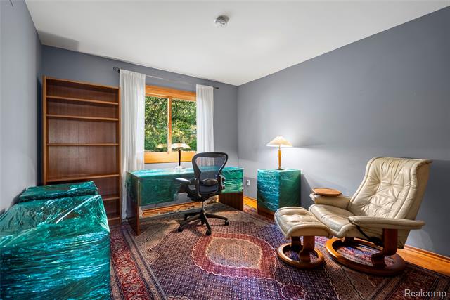 Builiding view twenty one for 990 Brewer, Leonard, MI. 48367