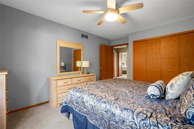 Builiding view twenty three for 990 Brewer, Leonard, MI. 48367