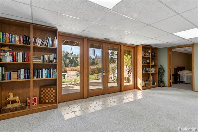 Builiding view twenty for 990 Brewer, Leonard, MI. 48367