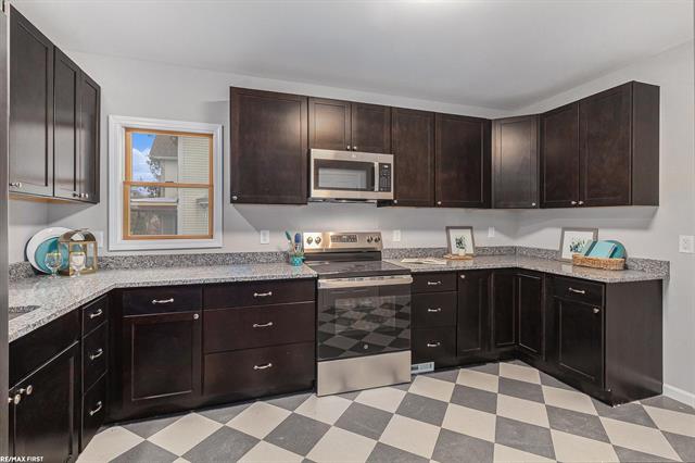 Builiding view eleven for 19 Ensley, Oxford, MI. 48371