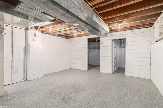 Builiding view nineteen for 19 Ensley, Oxford, MI. 48371