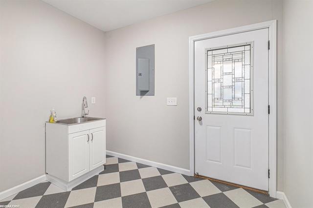 Builiding view thirteen for 19 Ensley, Oxford, MI. 48371