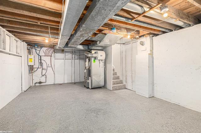 Builiding view twenty for 19 Ensley, Oxford, MI. 48371