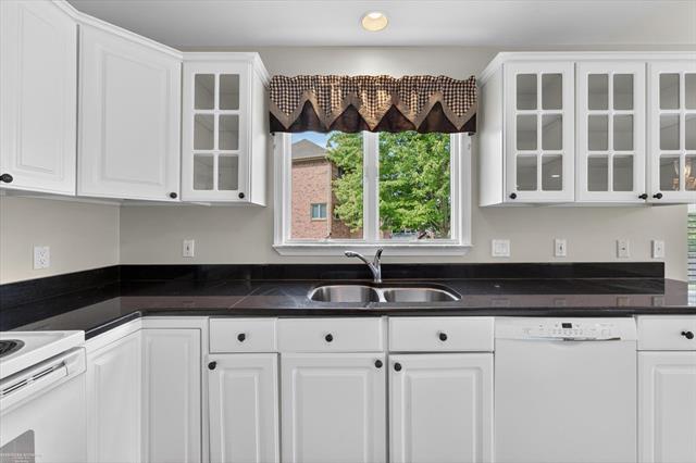 Builiding view twenty for 1654 Seymour Lake, Oxford, MI. 48371