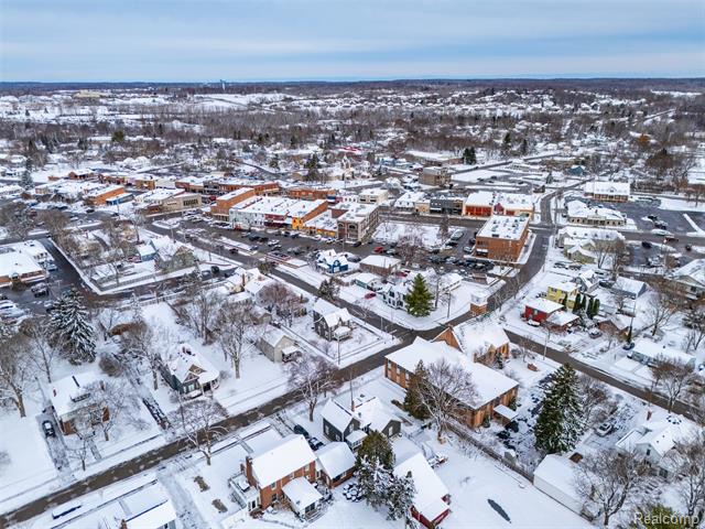 Builiding view fifty four for 18 Park, Oxford, MI. 48371
