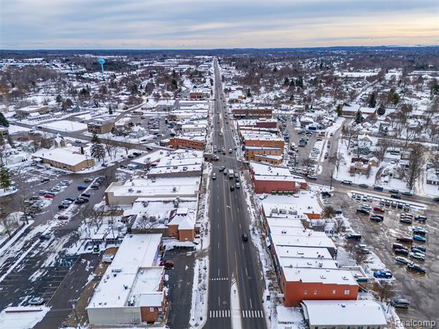 Builiding view fifty six for 18 Park, Oxford, MI. 48371