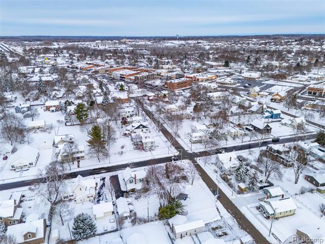 Builiding view fifty three for 18 Park, Oxford, MI. 48371