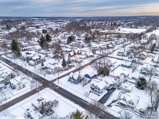 Builiding view forty nine for 18 Park, Oxford, MI. 48371