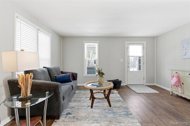 Builiding view nine for 18 Park, Oxford, MI. 48371