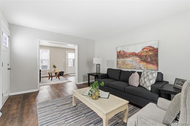 Builiding view seven for 18 Park, Oxford, MI. 48371