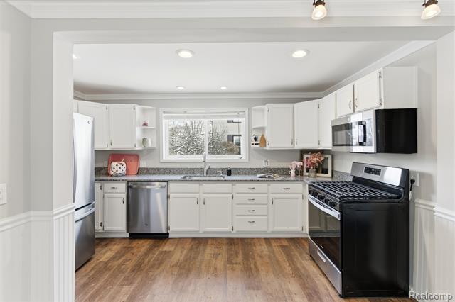 Builiding view sixteen for 18 Park, Oxford, MI. 48371