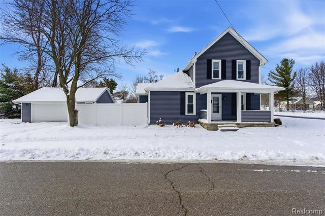 Builiding view thirty nine for 18 Park, Oxford, MI. 48371