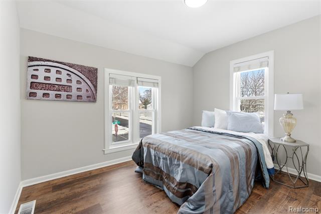 Builiding view thirty for 18 Park, Oxford, MI. 48371