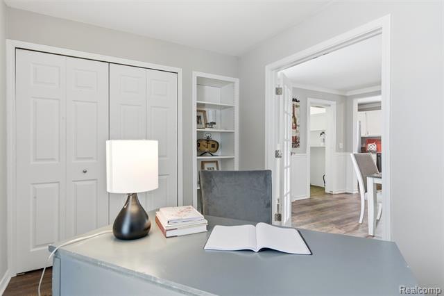 Builiding view twenty one for 18 Park, Oxford, MI. 48371