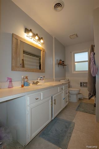 Builiding view eleven for 1636 Inner, Ortonville, MI. 48462