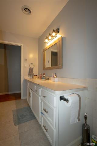 Builiding view twelve for 1636 Inner, Ortonville, MI. 48462