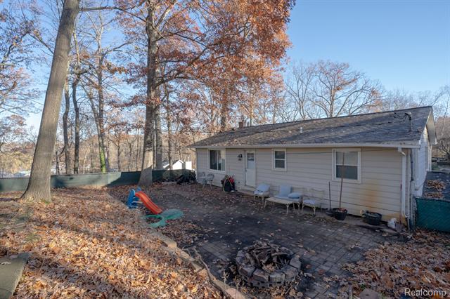 Builiding view twenty seven for 1636 Inner, Ortonville, MI. 48462