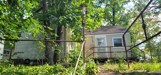 Builiding view five for 519 E Glass, Ortonville, MI. 48462