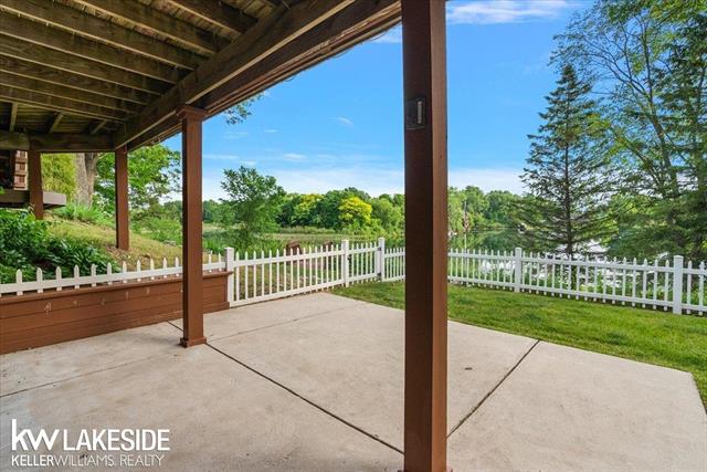 Builiding view eight for 1455 Oak Ridge, Oxford, MI. 48371