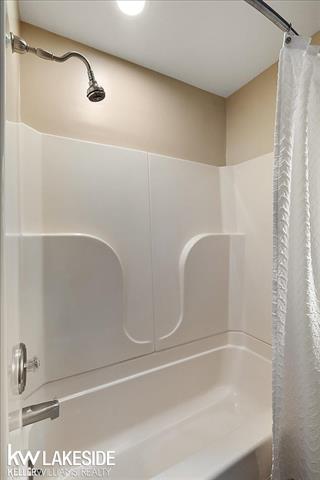 Builiding view sixty five for 1455 Oak Ridge, Oxford, MI. 48371