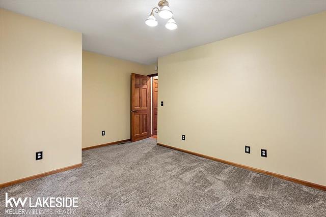 Builiding view sixty two for 1455 Oak Ridge, Oxford, MI. 48371