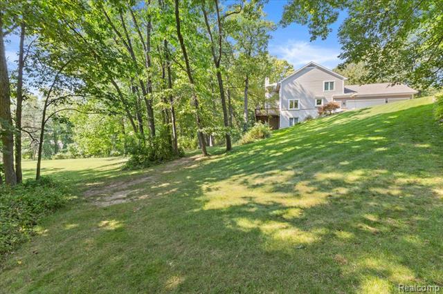 Builiding view fifty six for 860 Galahad, Ortonville, MI. 48462