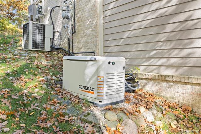 Builiding view forty four for 860 Galahad, Ortonville, MI. 48462